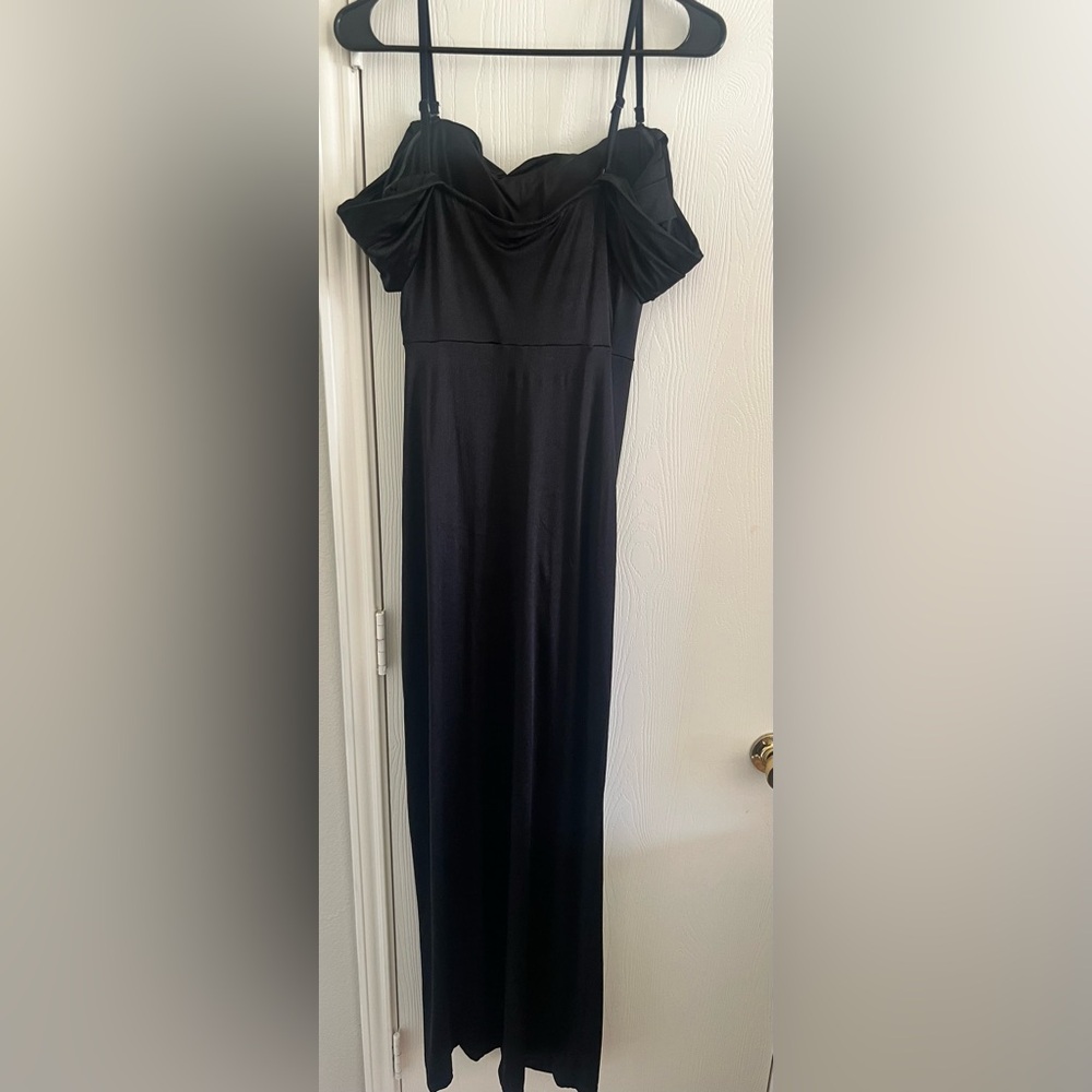 Off-Shoulder Black Maxi Dress - Elegant Evening Gown - Picture 4 of 9